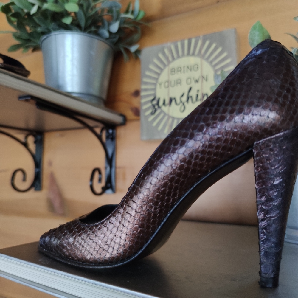 Stuart Weitzman Iridescent Snake Python Peep Toe … - image 2